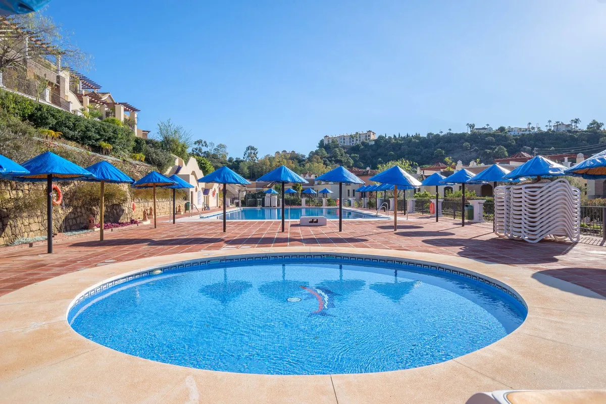 cc76d297-8634-4e12-bb2f-8f5cd8ad8816