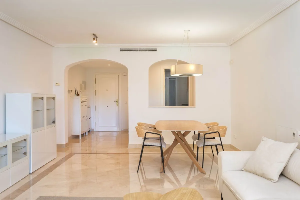 e12b3f1e-756d-4d12-828f-fda58c6c77d8