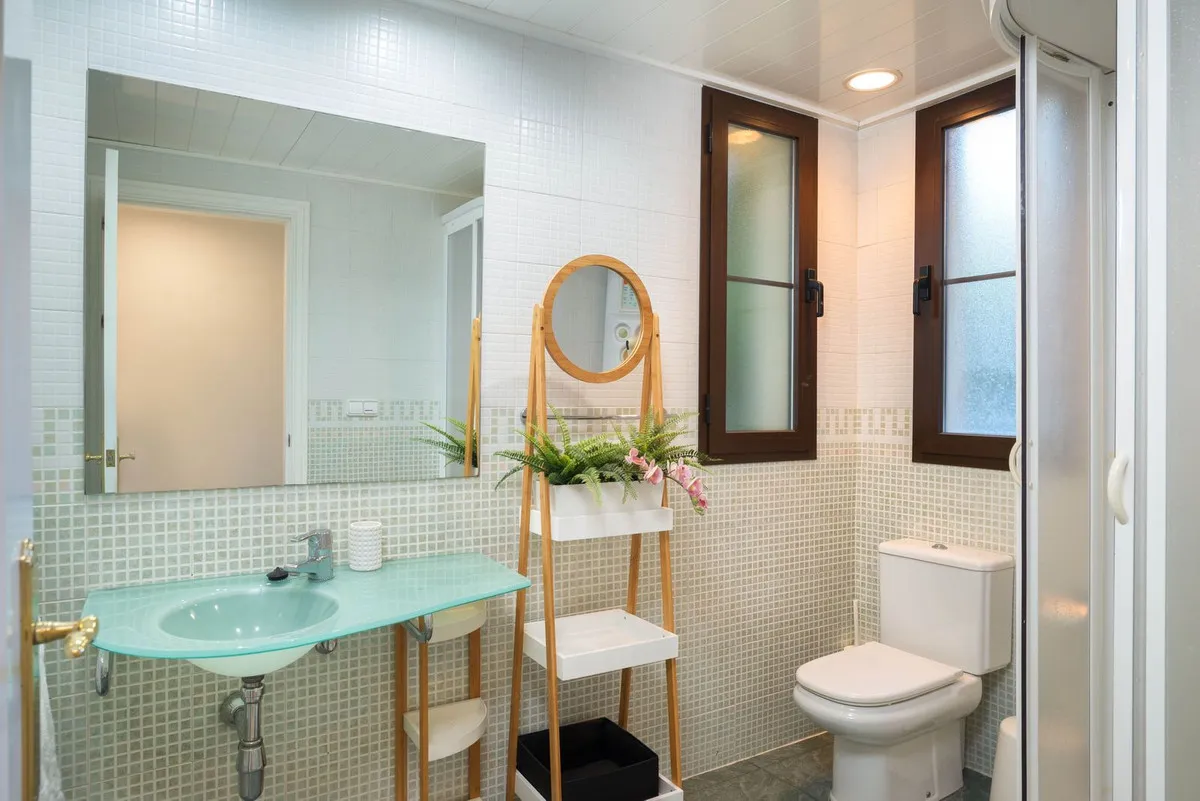 f1753915-cfa4-439e-9a0e-0027115d1289