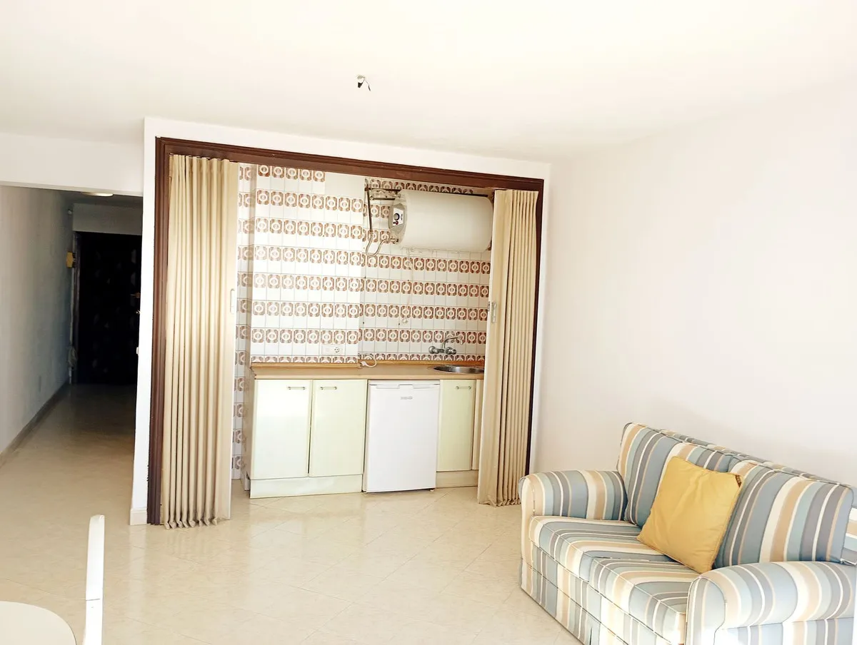 9d569082-af76-41cb-ba22-a97d9e96fe7f