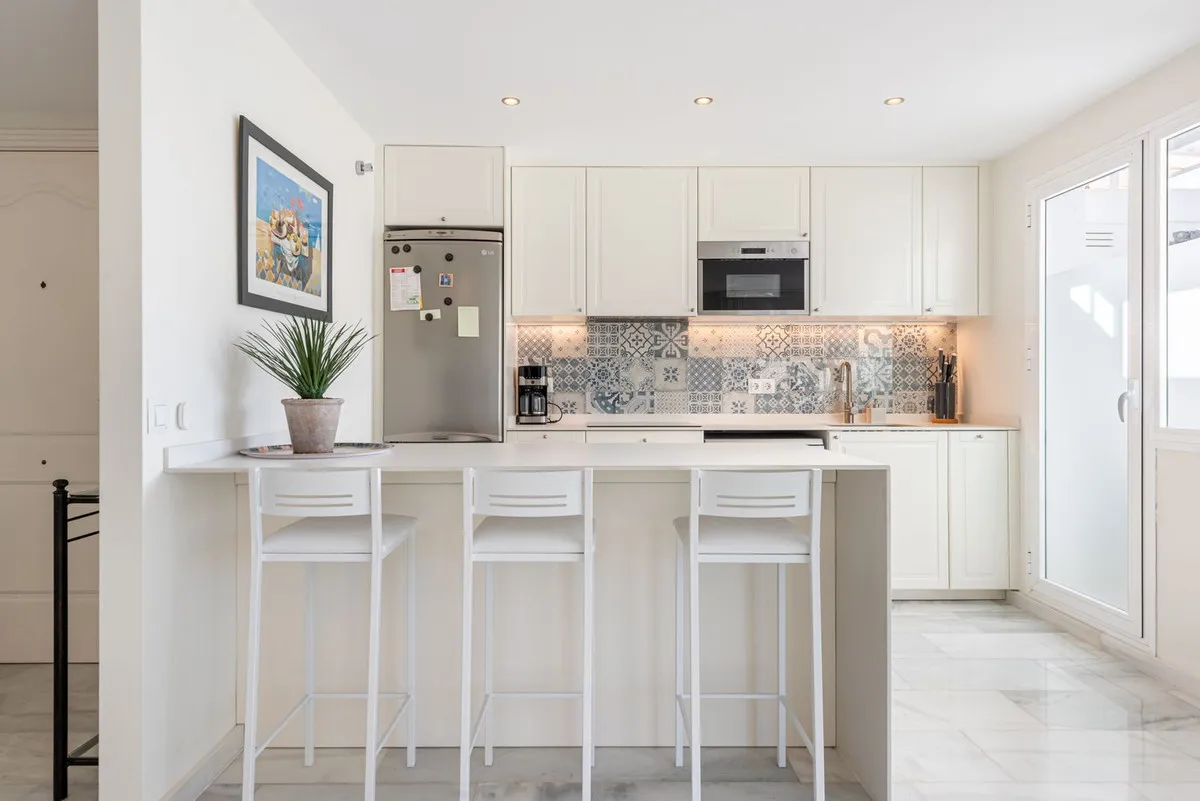 70b447aa-b873-479f-a5b5-54c93a73ab4b