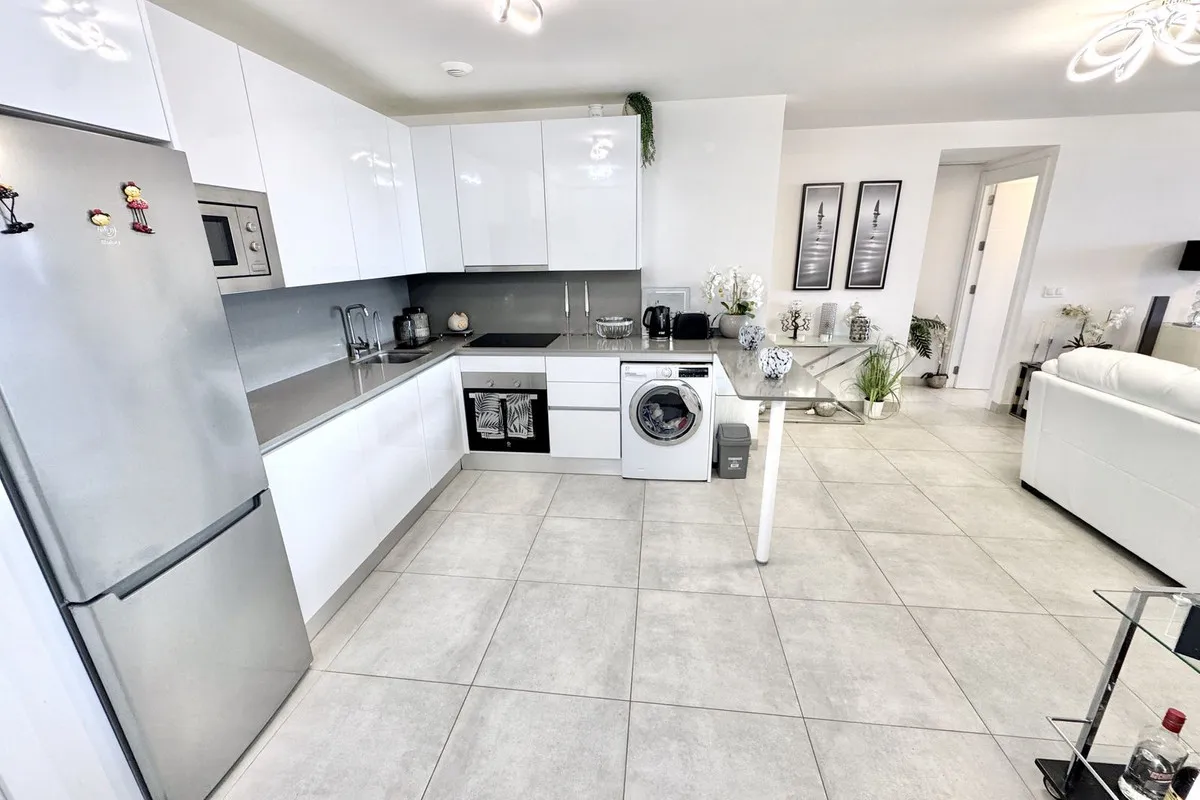 66806ce7-4aa9-4b24-af5a-43148c20bf65