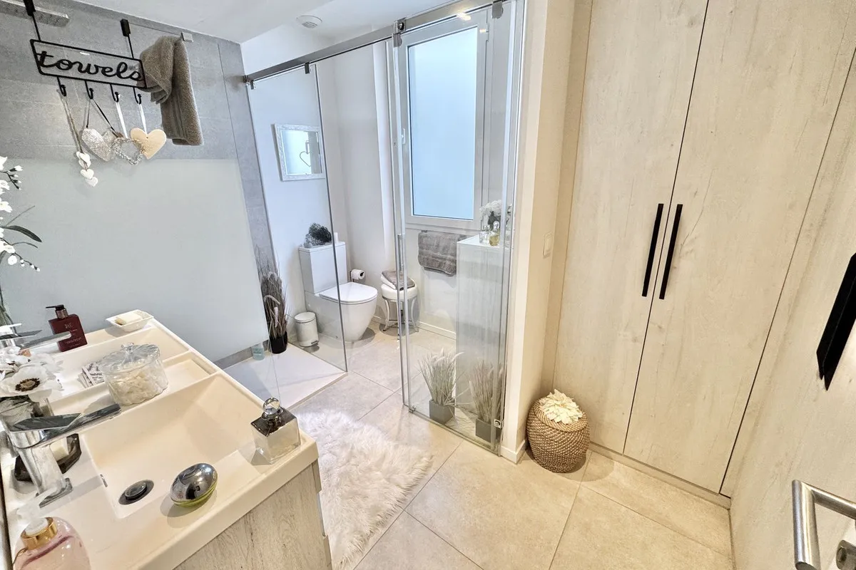 682ab994-e2bf-48a9-aea0-a22b365cfb51