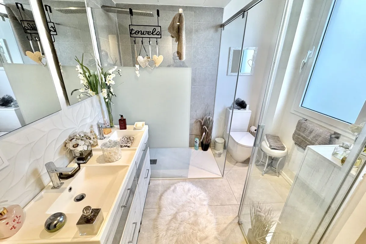 9af7bd72-e44c-4511-90b7-7f714e3b3465