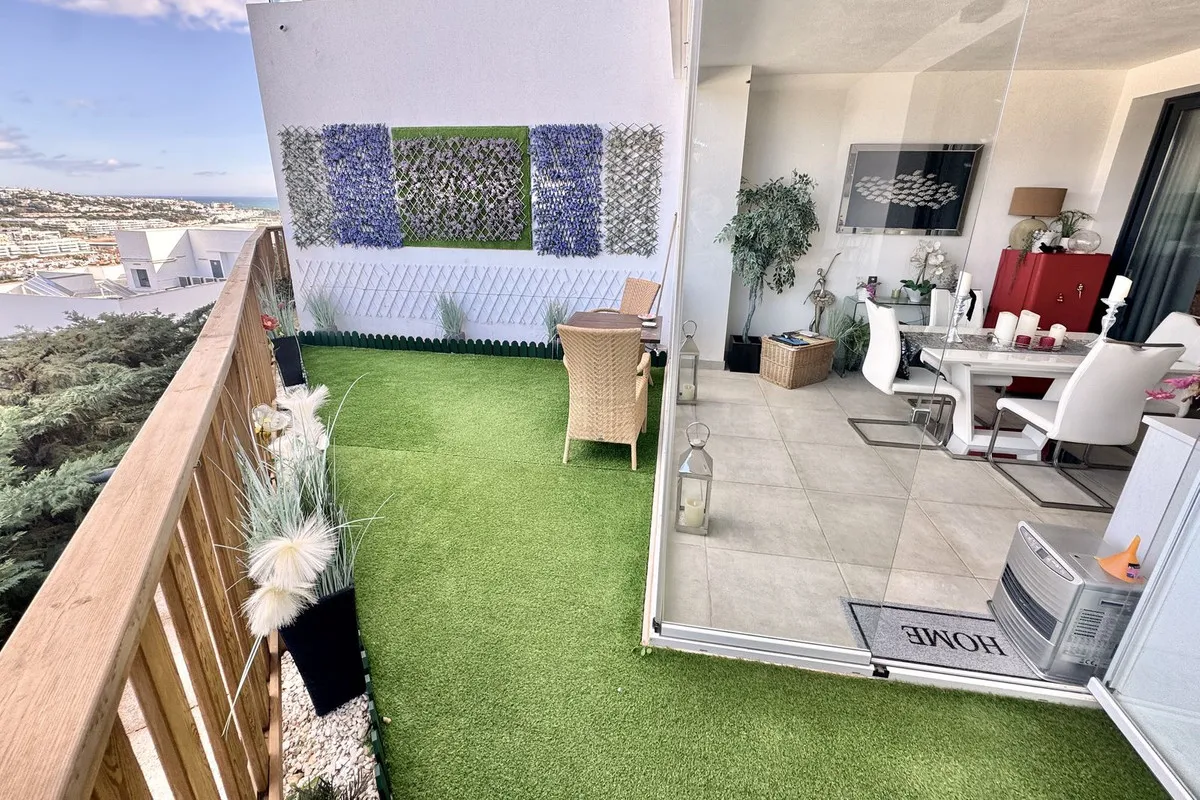 9f38bd7f-73d9-4f1b-90aa-1a6ce3c315f7