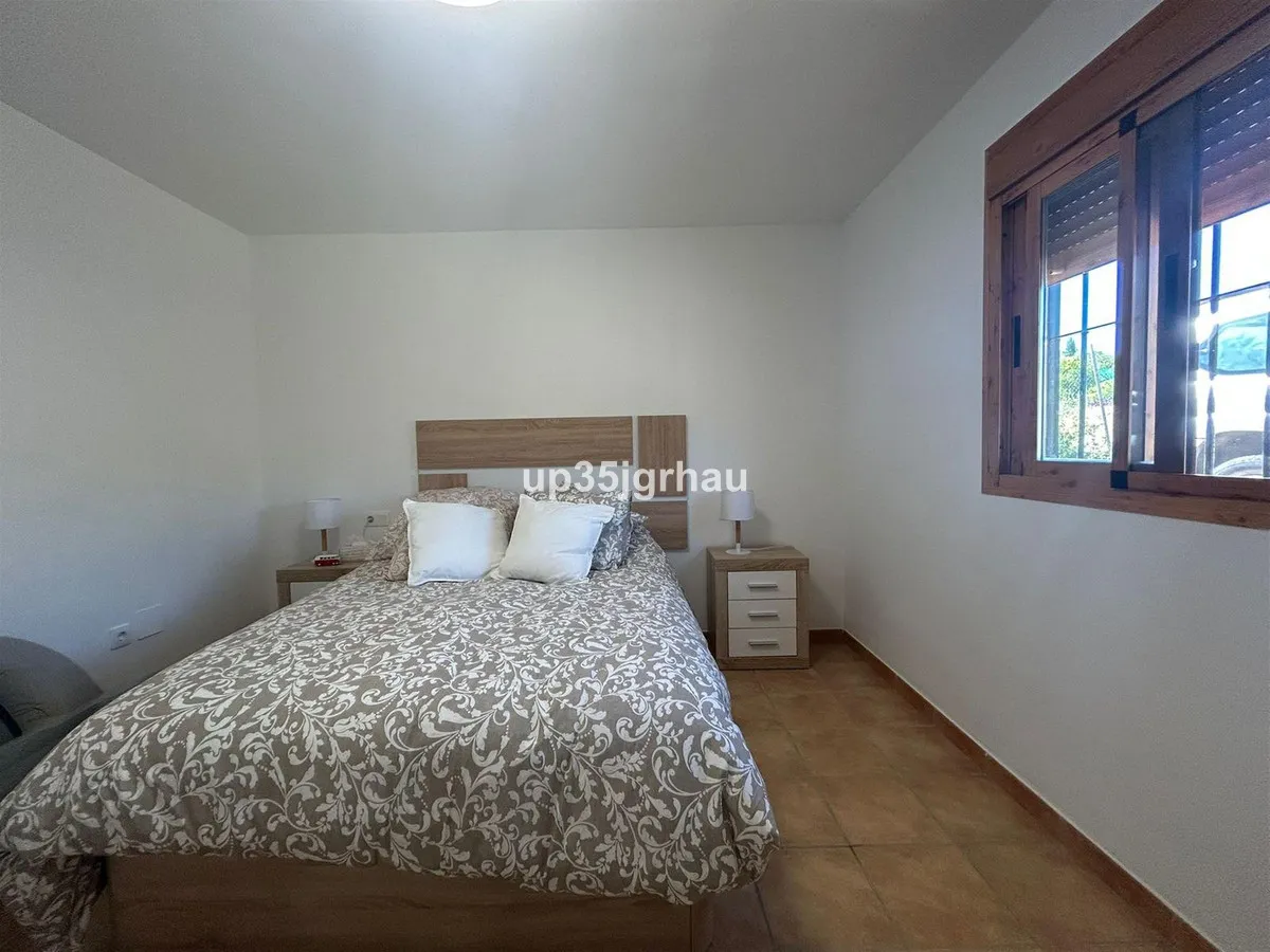 3b8ce904-f405-45fc-91de-cac3bf648ff6