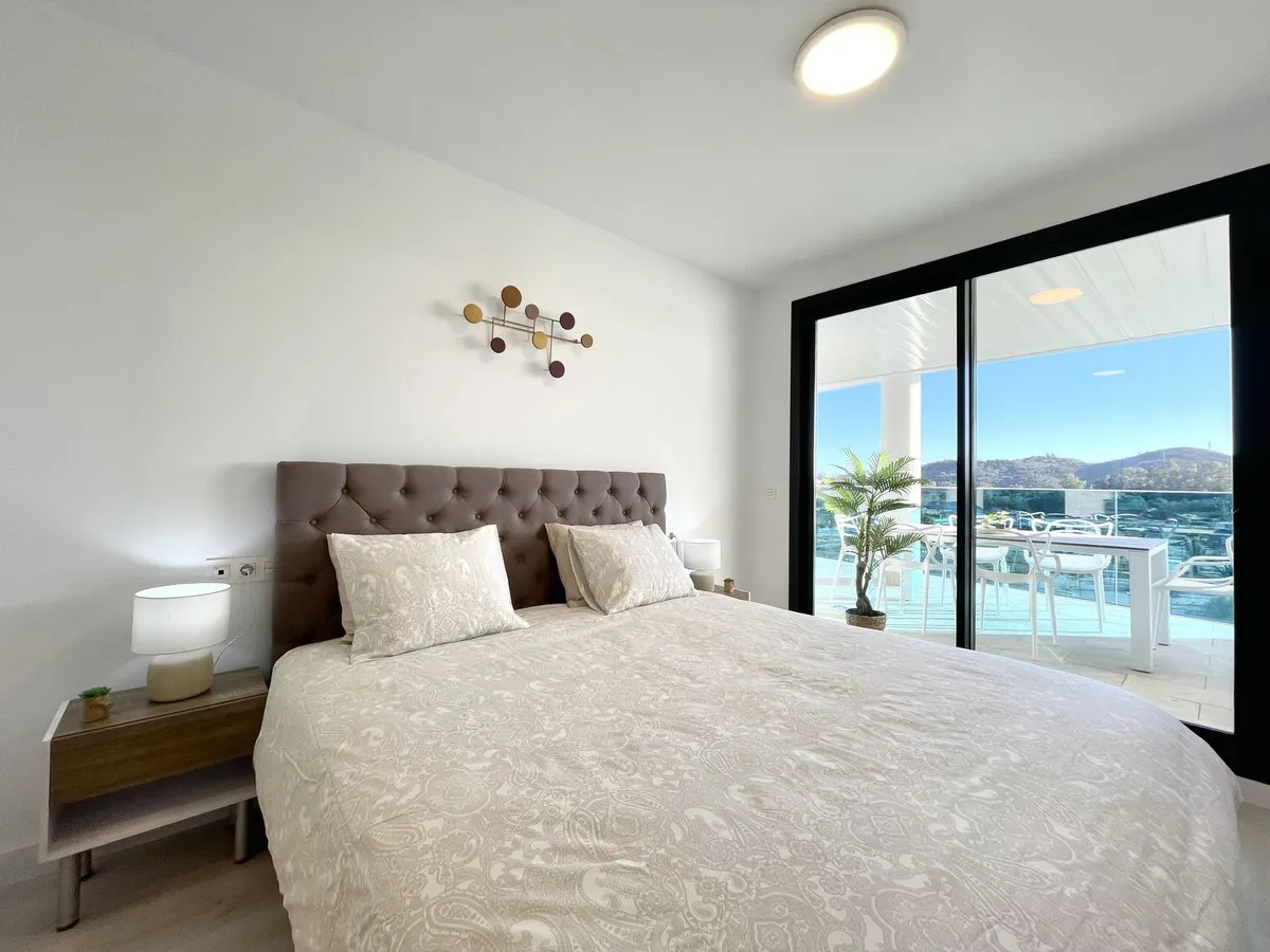 b51c2ac8-195e-46c3-bc89-5307af8a7e04