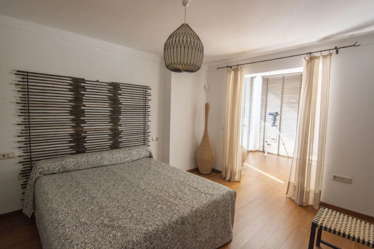 4f5d648b-2e96-4764-a682-02d7d87f7c36