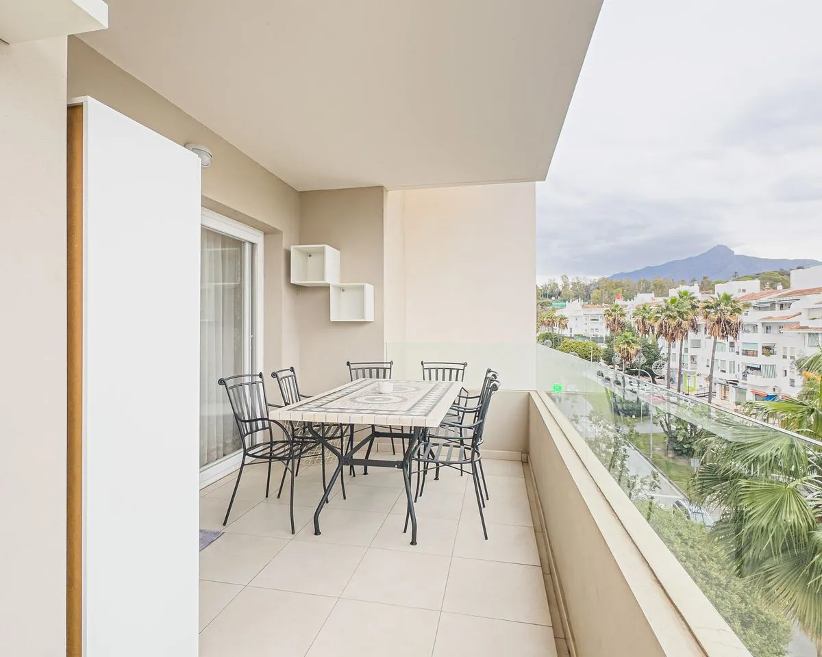 37fb96b9-d89e-47a4-8f42-bb56bee73850