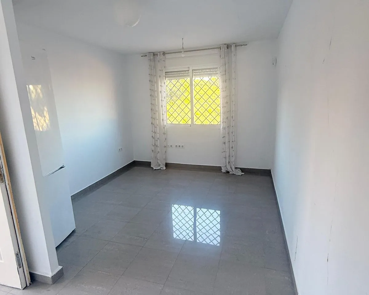 11fe49d3-3593-4210-b0da-e4c83928743f