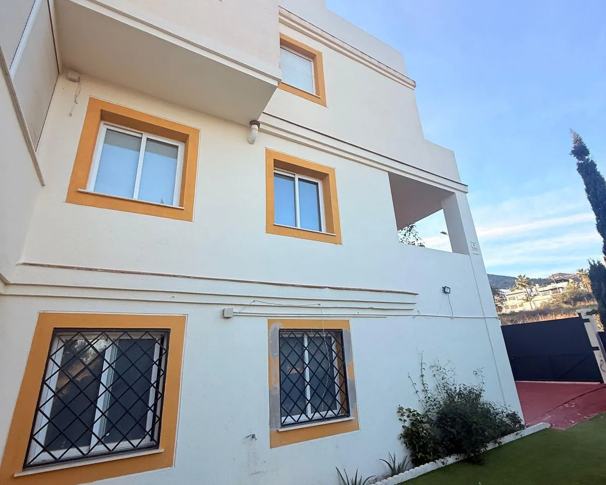 b508df6a-6216-4792-a0b2-2de573e772bf