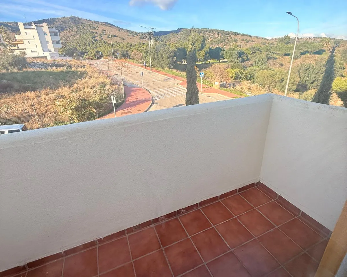 d8a947ca-18b2-4323-9608-d5fc4799505f