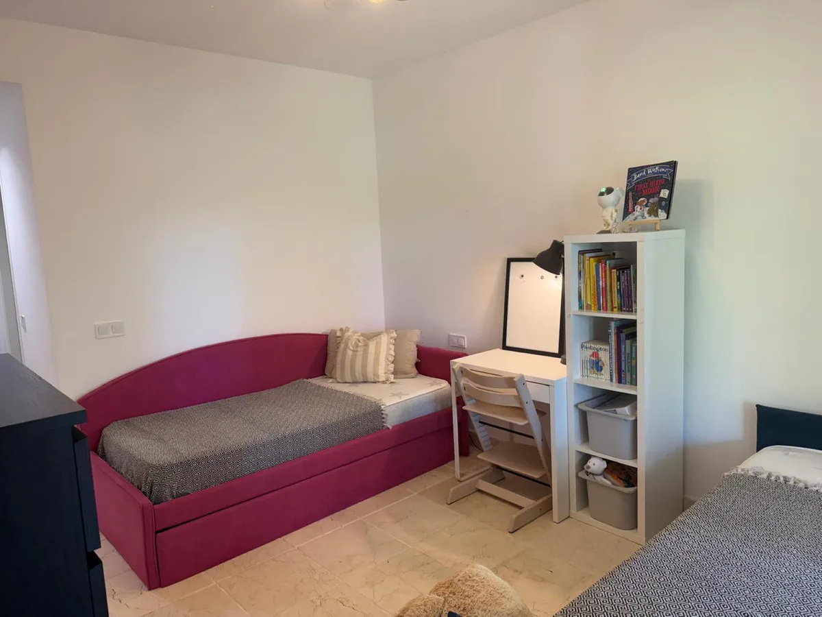 a668bc94-a1e1-48a3-8283-b2a327dd7f32