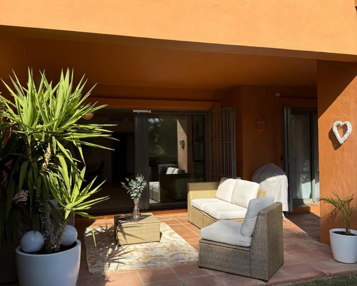 e0dc7cca-e178-4db5-a3c8-feefc984f0dd