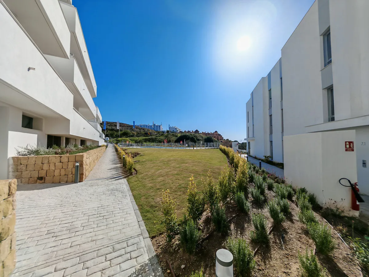 c32b943e-050f-495a-b82f-65bb9e64cbdb