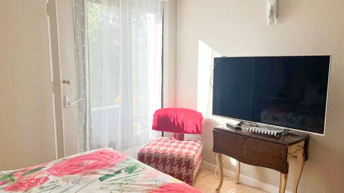 b2b19f1e-a677-4aa7-aea0-9dfcaeaaab80