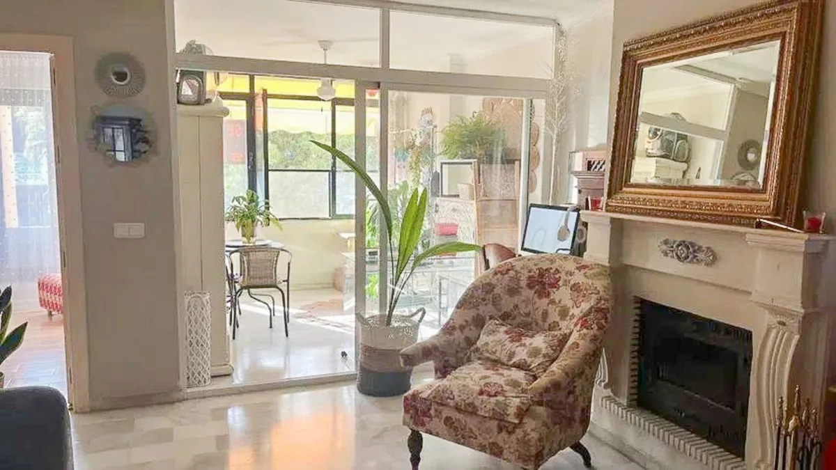 f3aea152-2da0-4571-afd1-65f91881e12e