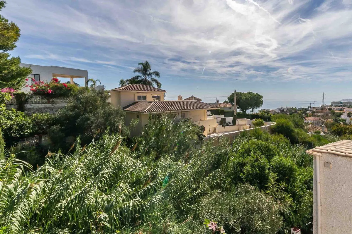 28d36d92-1777-41d5-8d69-366b3d0e30d7