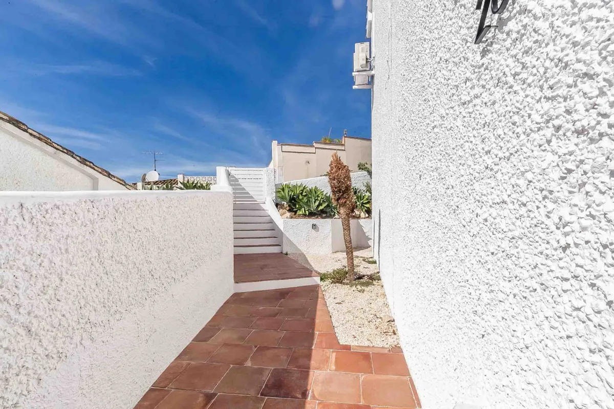 5599eb71-80a4-44d7-8f65-b54be77e1c1b