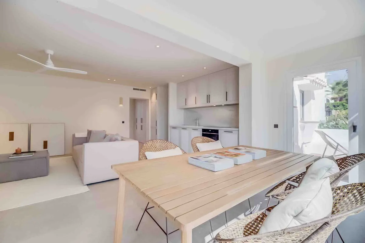 71005024-83b8-41fd-b21c-68ae809f01f0