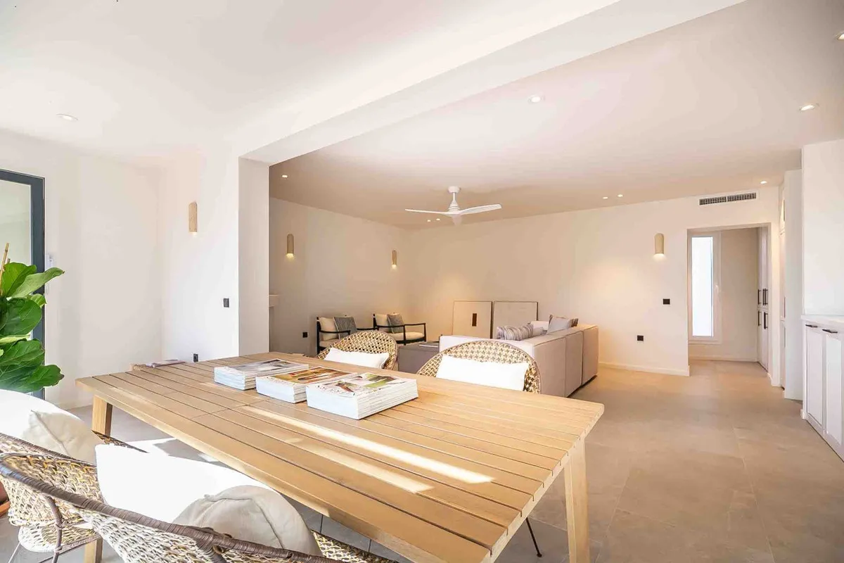 a6459bba-5e83-4335-9682-f09251c3203f