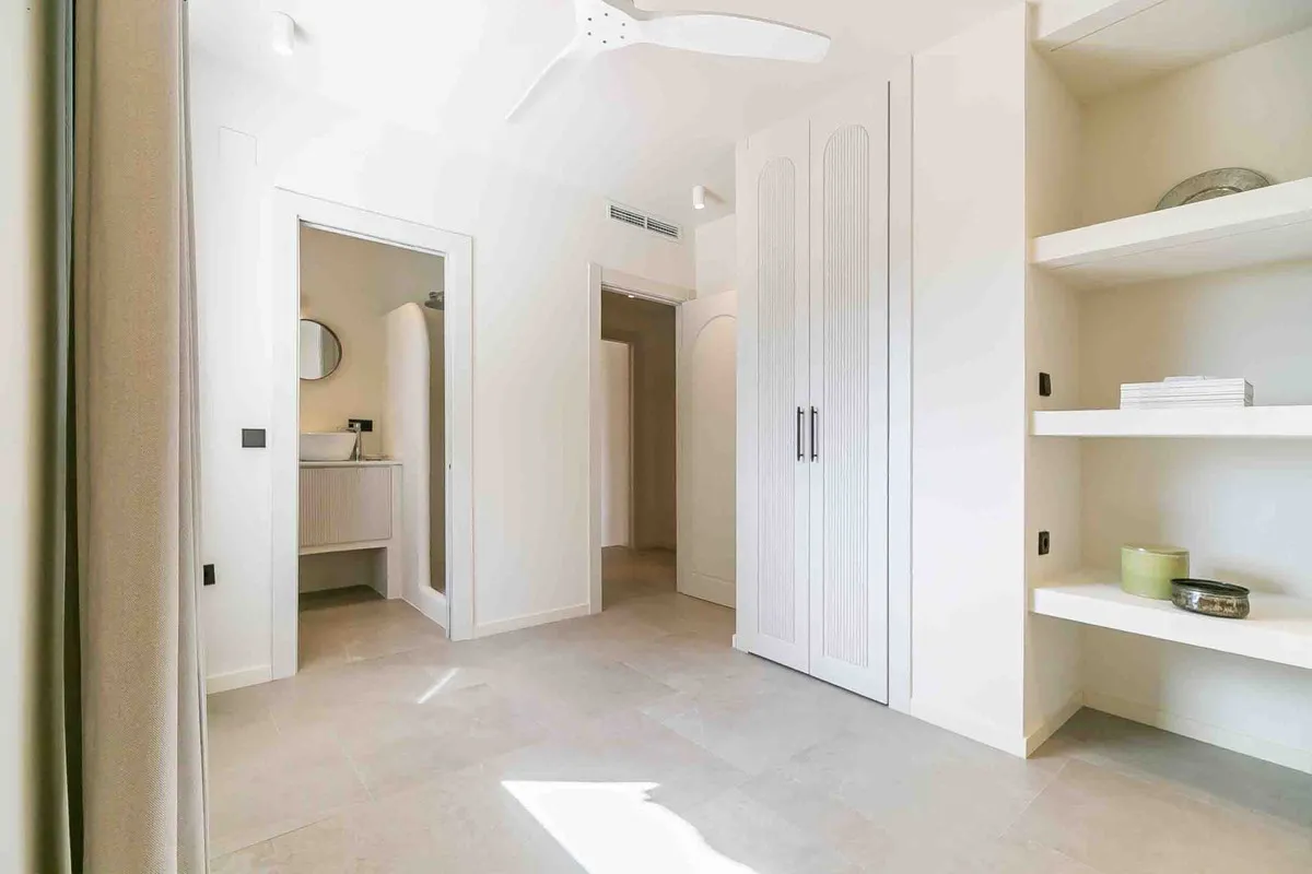 e7d063f3-a244-4a53-9bf4-312c4594890e