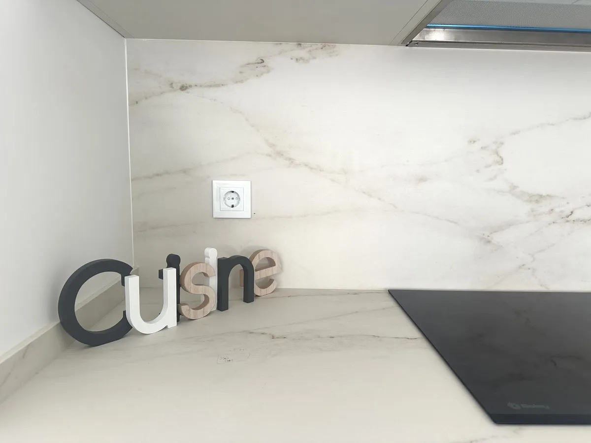 15ce4d83-0664-4c50-bffe-cbdf5b591620