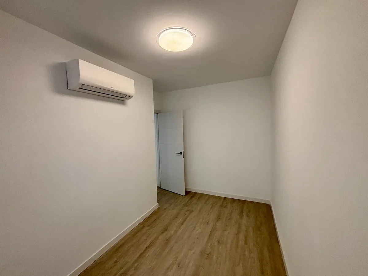 02fb65d1-48cd-4c11-9eea-e6be1e4e6038