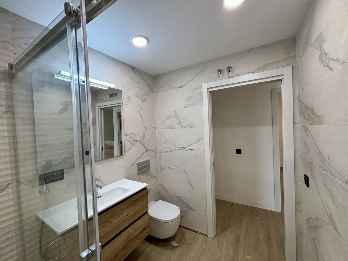 b1282740-0300-4ad8-b9cb-e81e4bfe8394