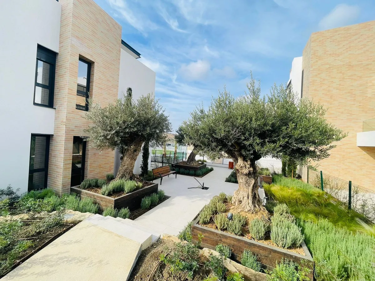 0548a1dc-c651-4eab-9d2c-37475fa4dee6