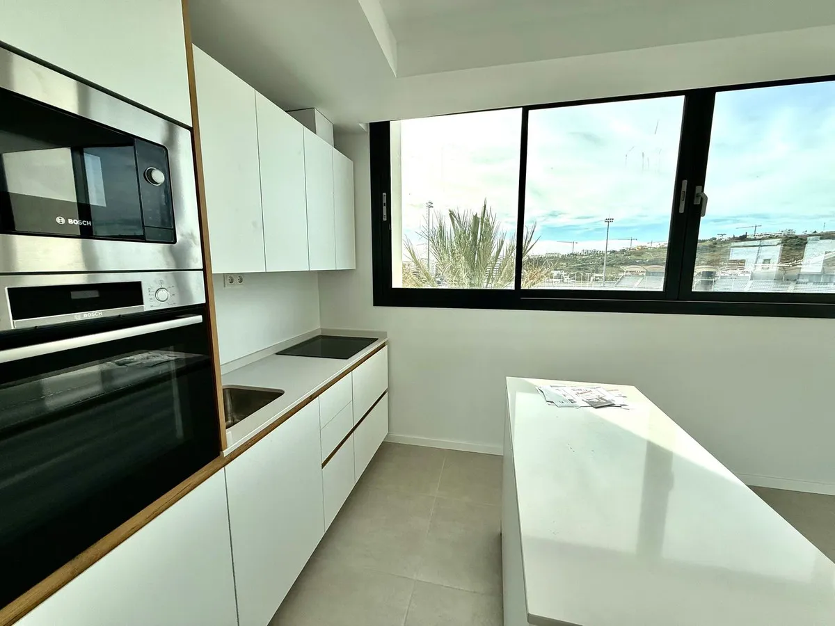 abab8756-6e06-40b1-a15d-0ddbc7dafb47