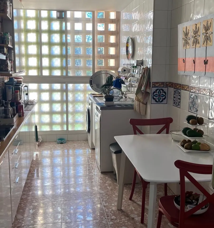 d5a7e40e-e585-4f43-8270-83d01247a2fd