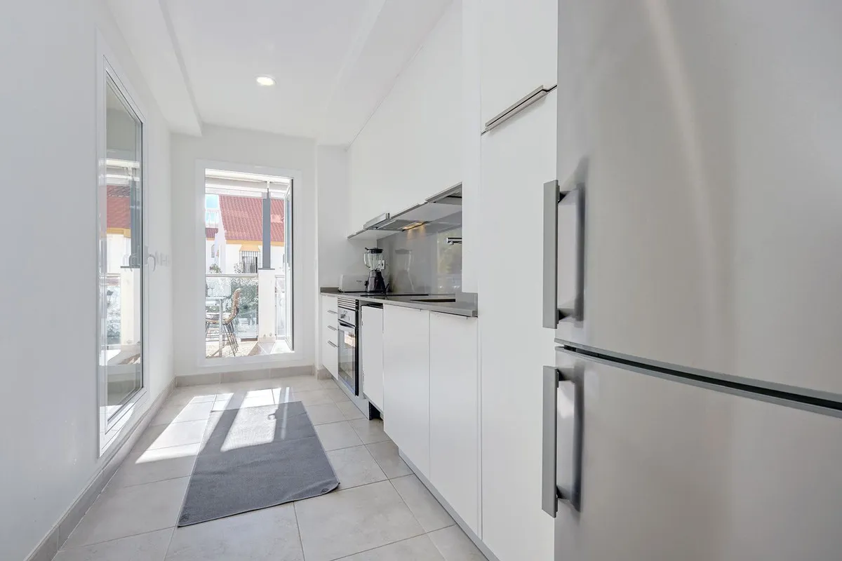 8469af28-f4e4-40c6-80b8-0b008fda1f57