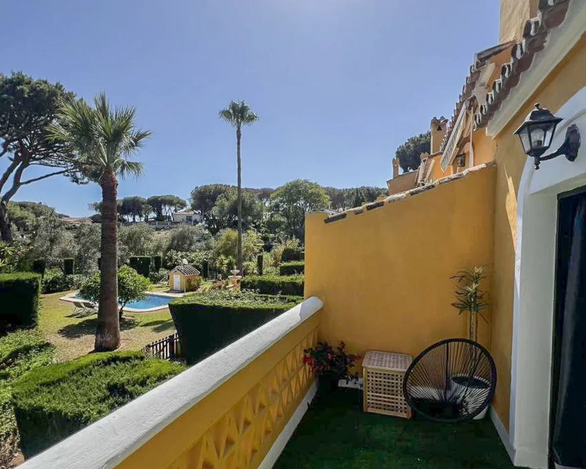 04b7cd3f-382c-4a17-a893-33838372bef8