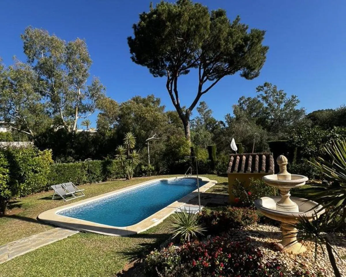 4b7360d4-14eb-482a-afae-83218ad74703