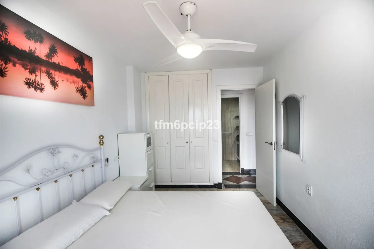 f8933f21-ebcd-4a27-b4f9-4a83bf3cc848