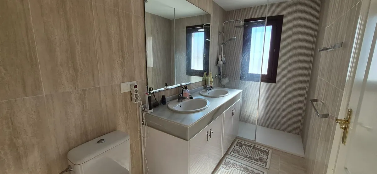 21855b81-bb49-461f-b3e8-5eaf3dab271d