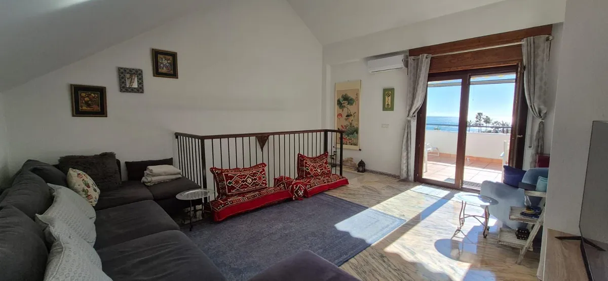 348f05fc-cd48-4a82-9e6a-3d9536f45d4d