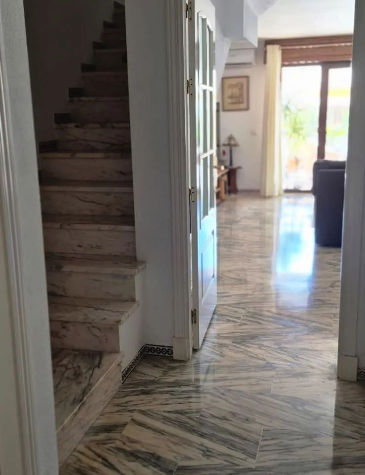 5a4b0337-48bc-421f-898d-77399d823cc2