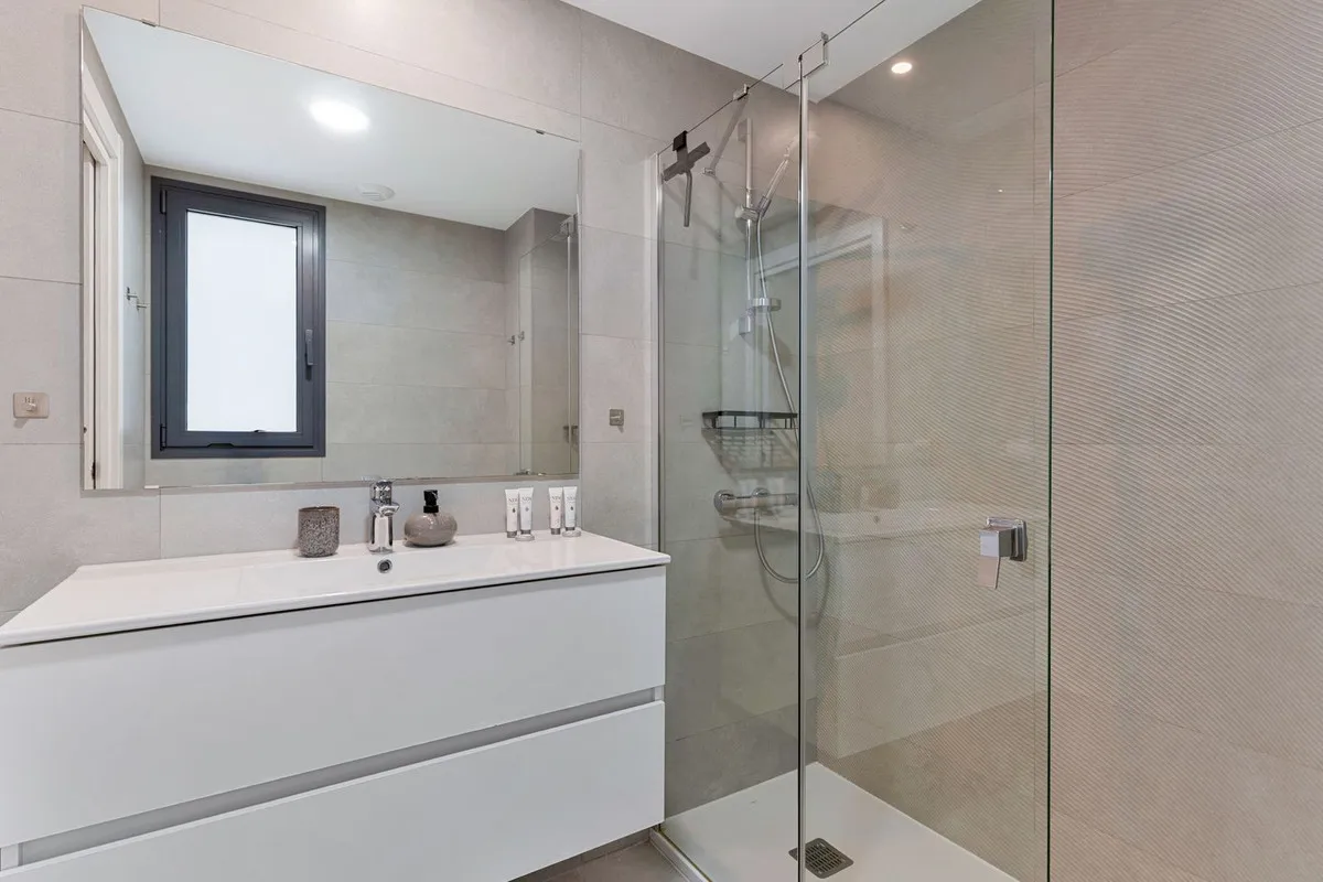 5bec0a6b-06c2-4646-87a1-12ebca23788f