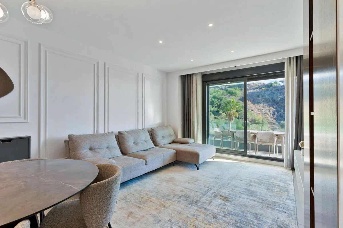 d0839658-179e-4524-b09a-2f272a891d3f