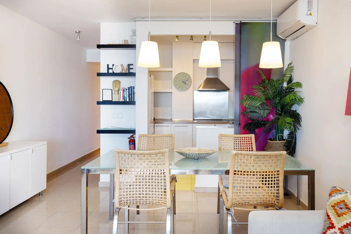 0aa9d12b-672e-41a8-be47-c656cc2ae250