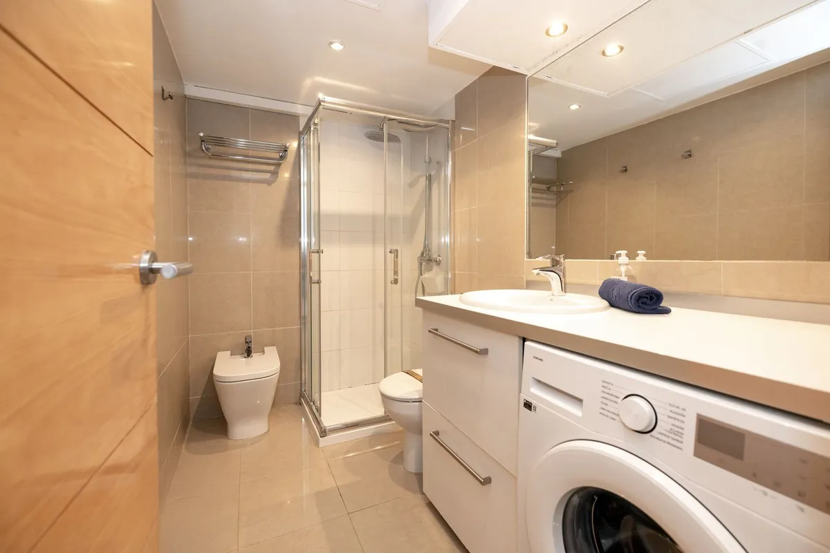 818e360c-716c-4d3b-b055-65f39efa57b6