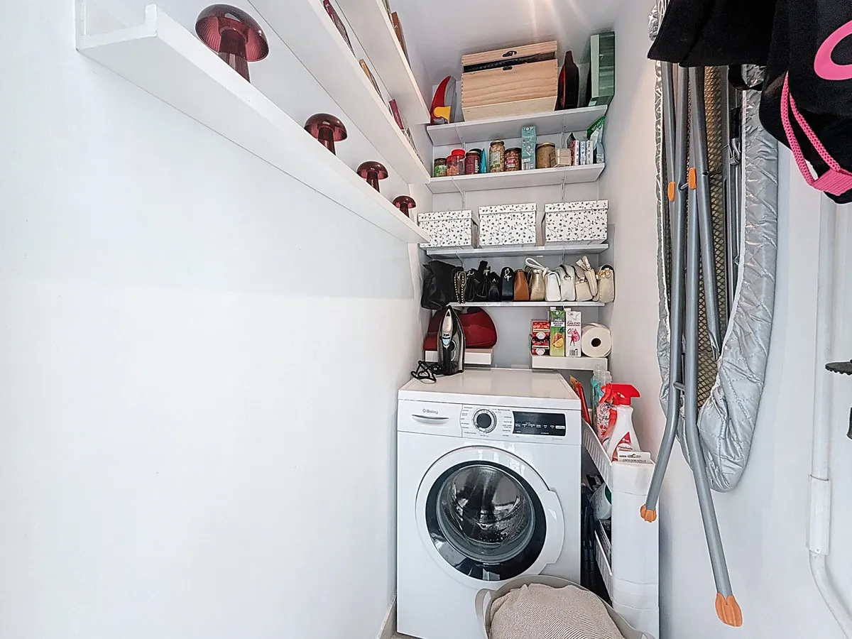 52a7a43a-3e9b-483e-abc1-a36d8a7ee465