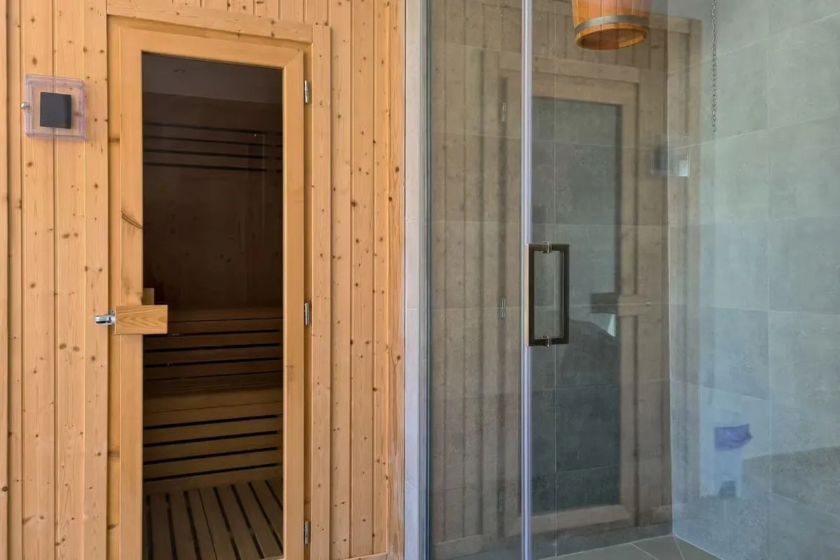 649c032f-5a63-4e5f-9772-15f478850372