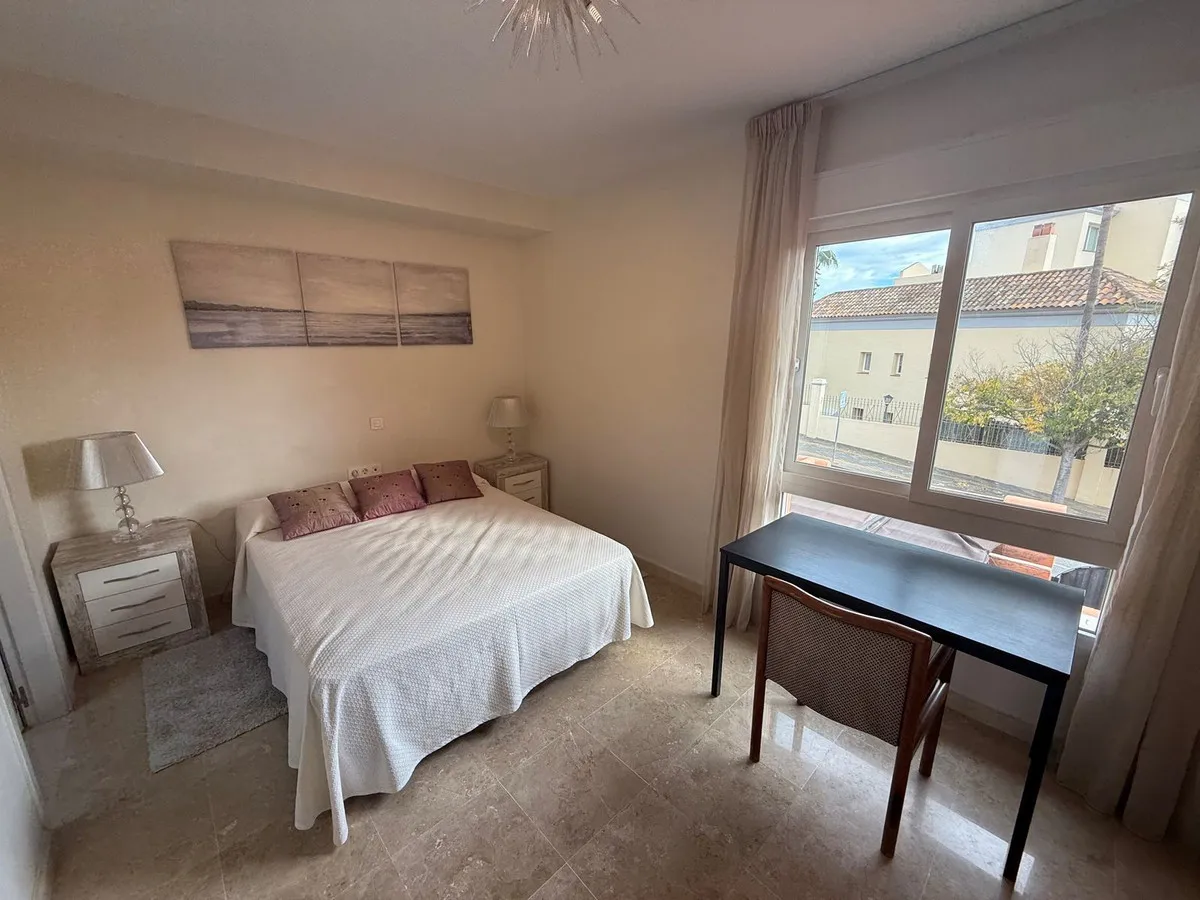 77931ffd-b3e5-49fc-b44a-b9349a4a3d49