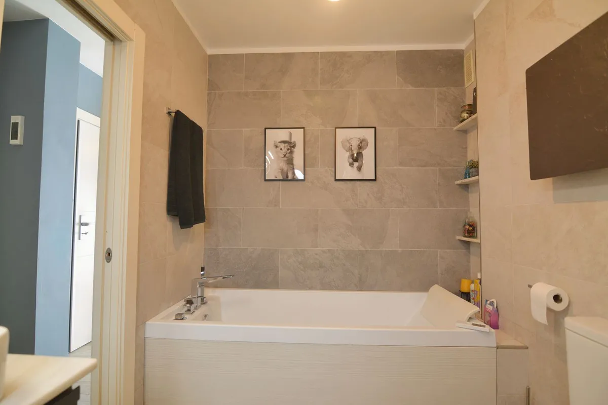 e27625b1-eb5b-40e9-ab05-6e8f56a25ab6