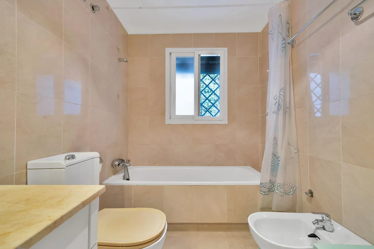 7f7d4470-1c5d-470f-a3bb-215092086c3c