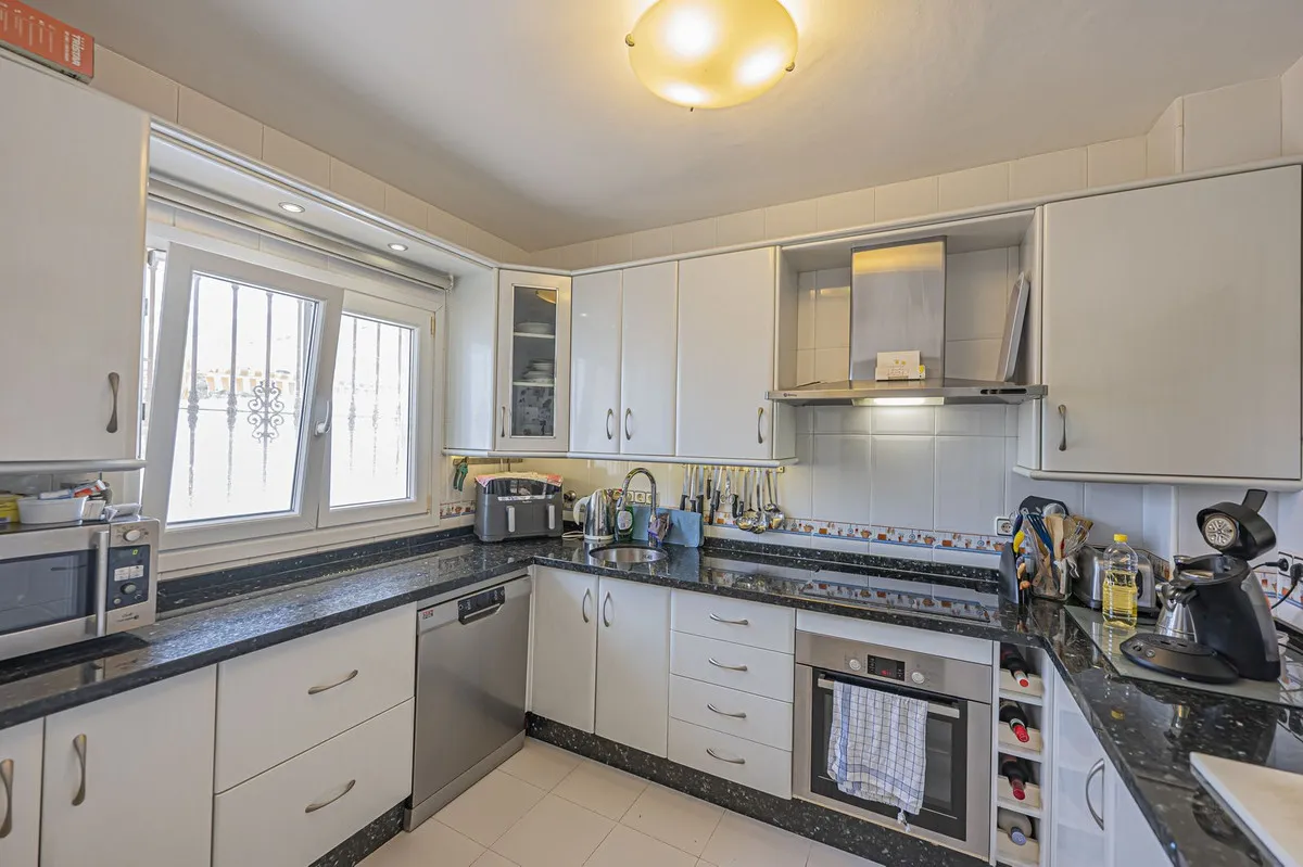 d8addd09-a2c4-44a8-8603-6d91d9ff1c73