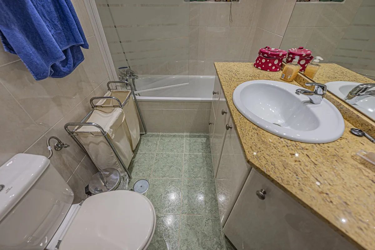 f2a493de-679a-40ba-a2a9-0e8b0e51ef71